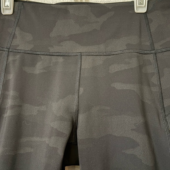 Athleta Rainier Reflective Tights Black Camouflage with Zipper Pockets. - Picture 5 of 16